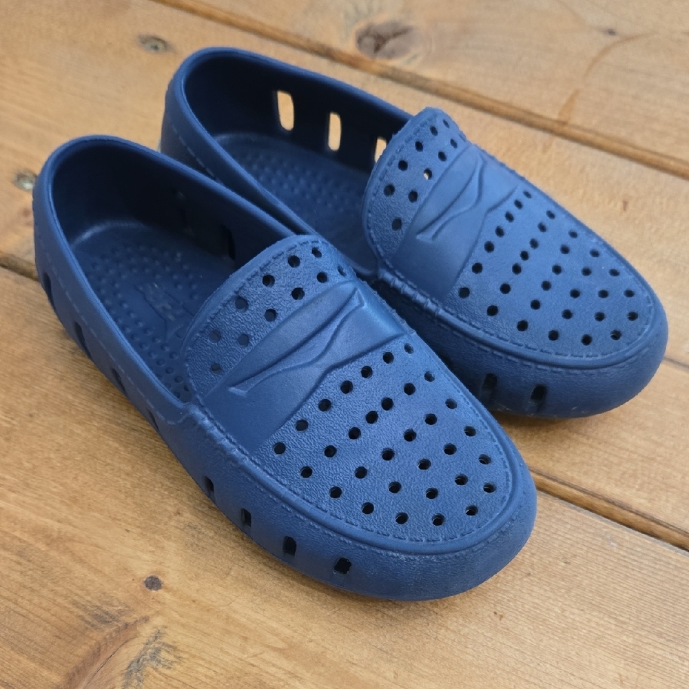 Toddler Floafers Size 9